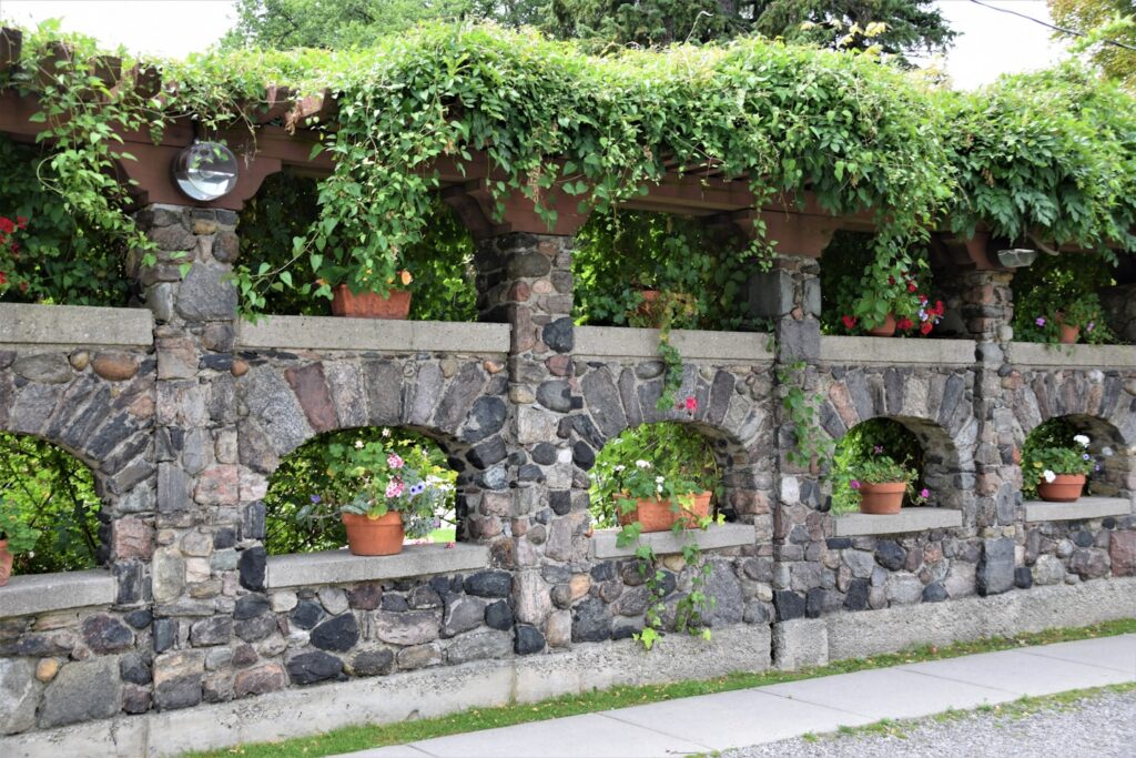 Spadina Garden - Toronto