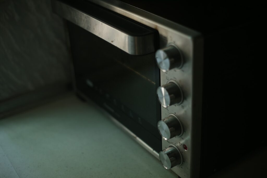 white 4 burner gas stove